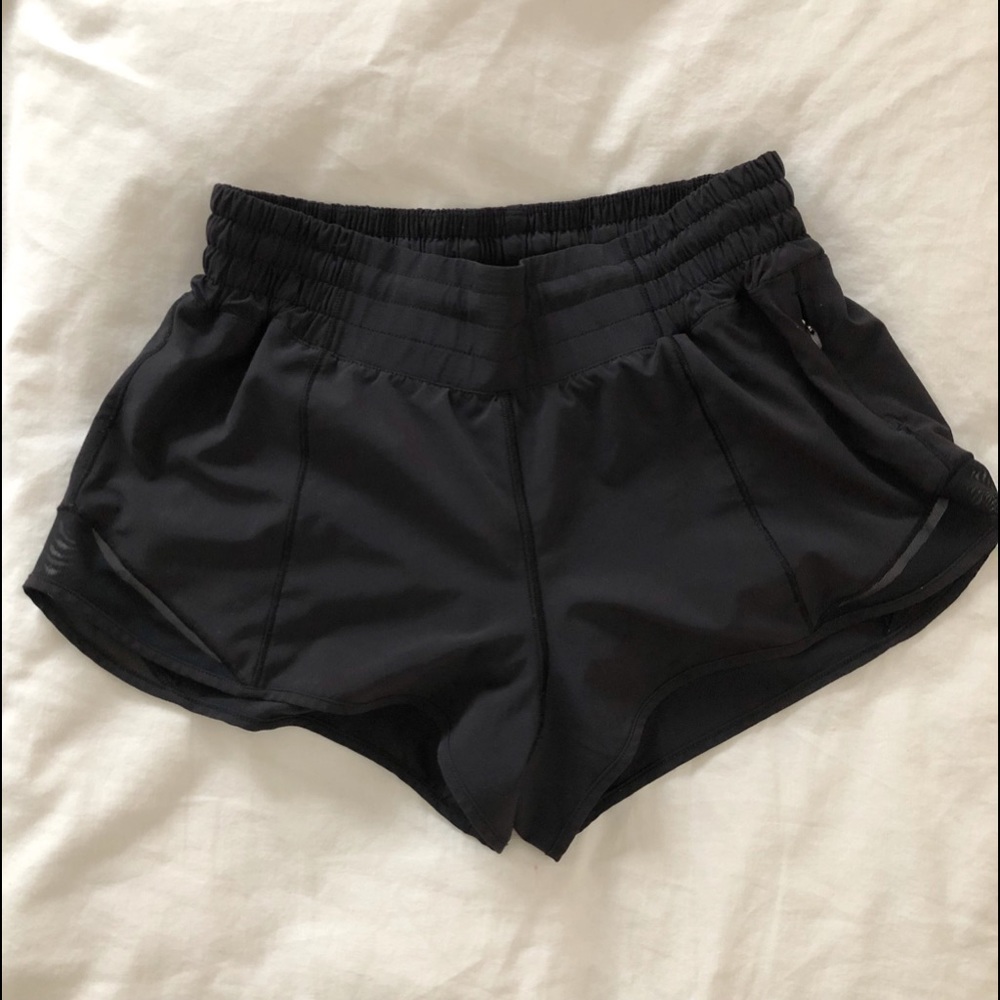 Lululemon hottie hot high-rise lined short 2.5